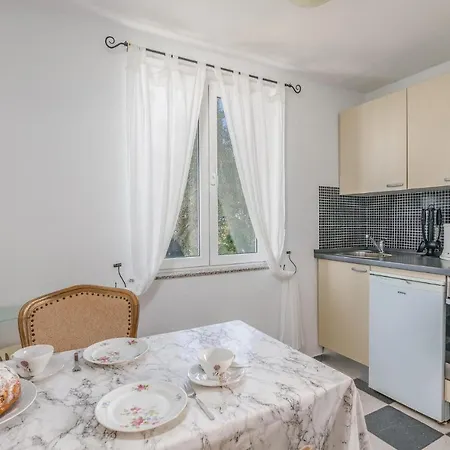 Cozy In Apartament Stara Baška